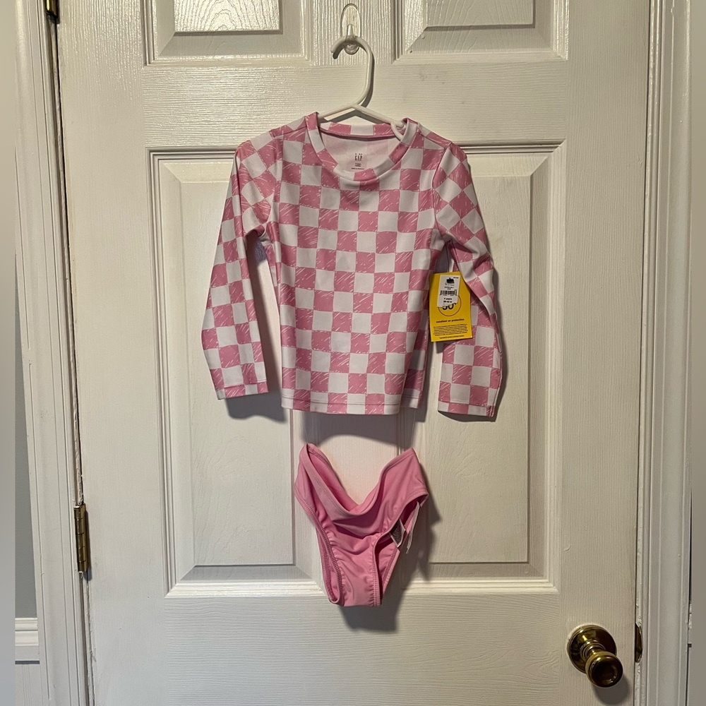 🆕BabyGap Rashguard and Bottoms